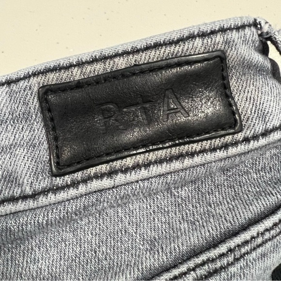 Rta Los Angeles Distressed Raw Hem Flare Cropped Jeans - Picture 4 of 12